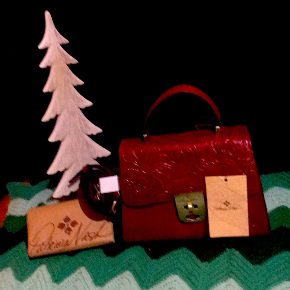 Brand new Patricia Nash Ruby Red Tooled Leather Purse !